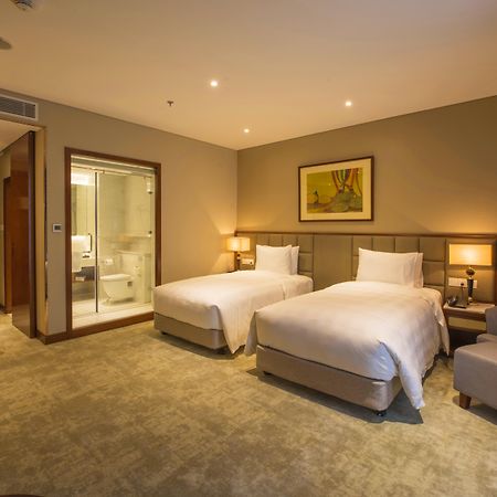 Wyndham Garden Hanoi Bagian luar foto
