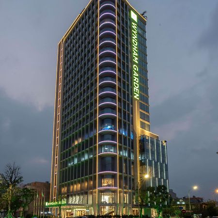 Wyndham Garden Hanoi Bagian luar foto