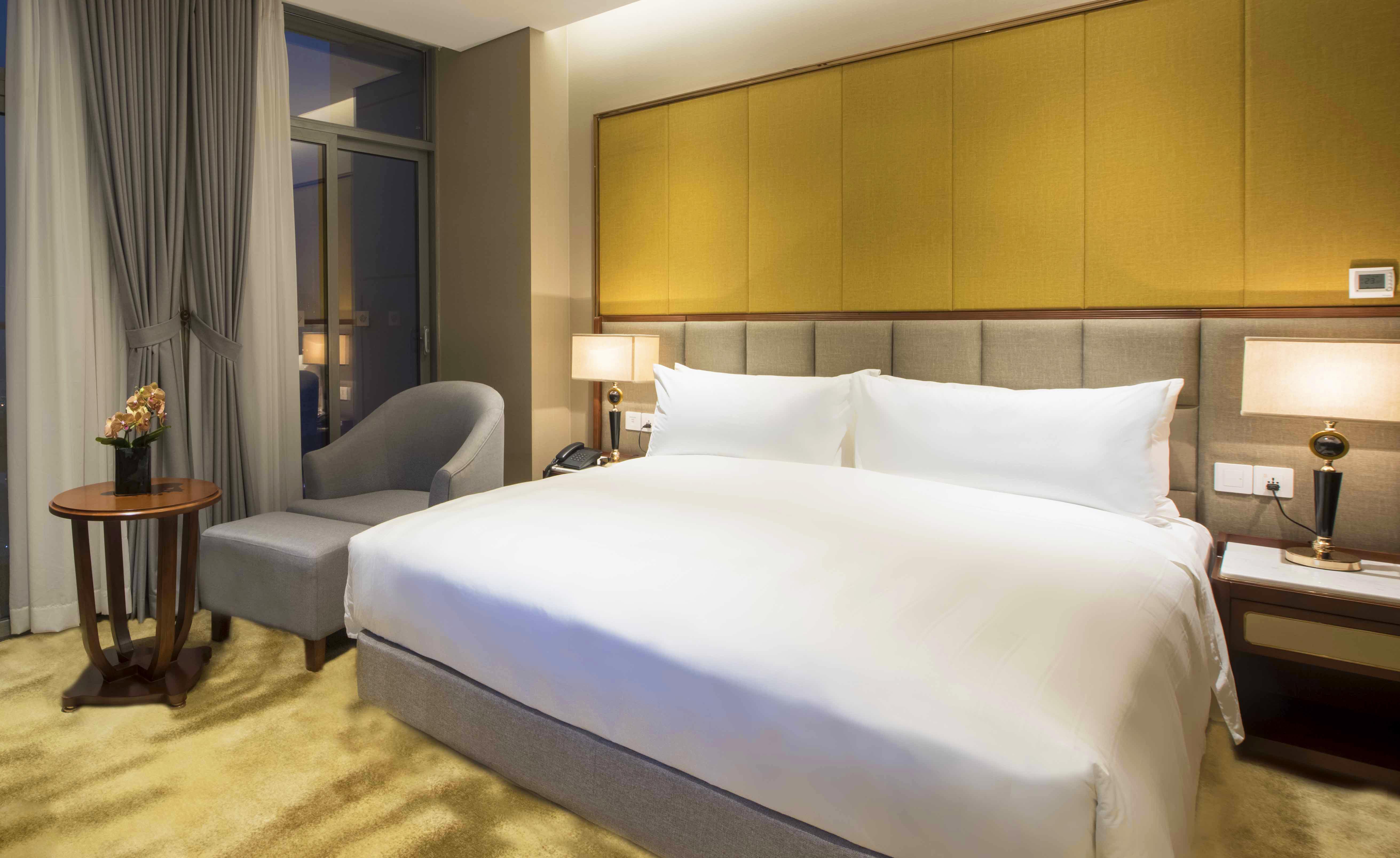 Wyndham Garden Hanoi Bagian luar foto