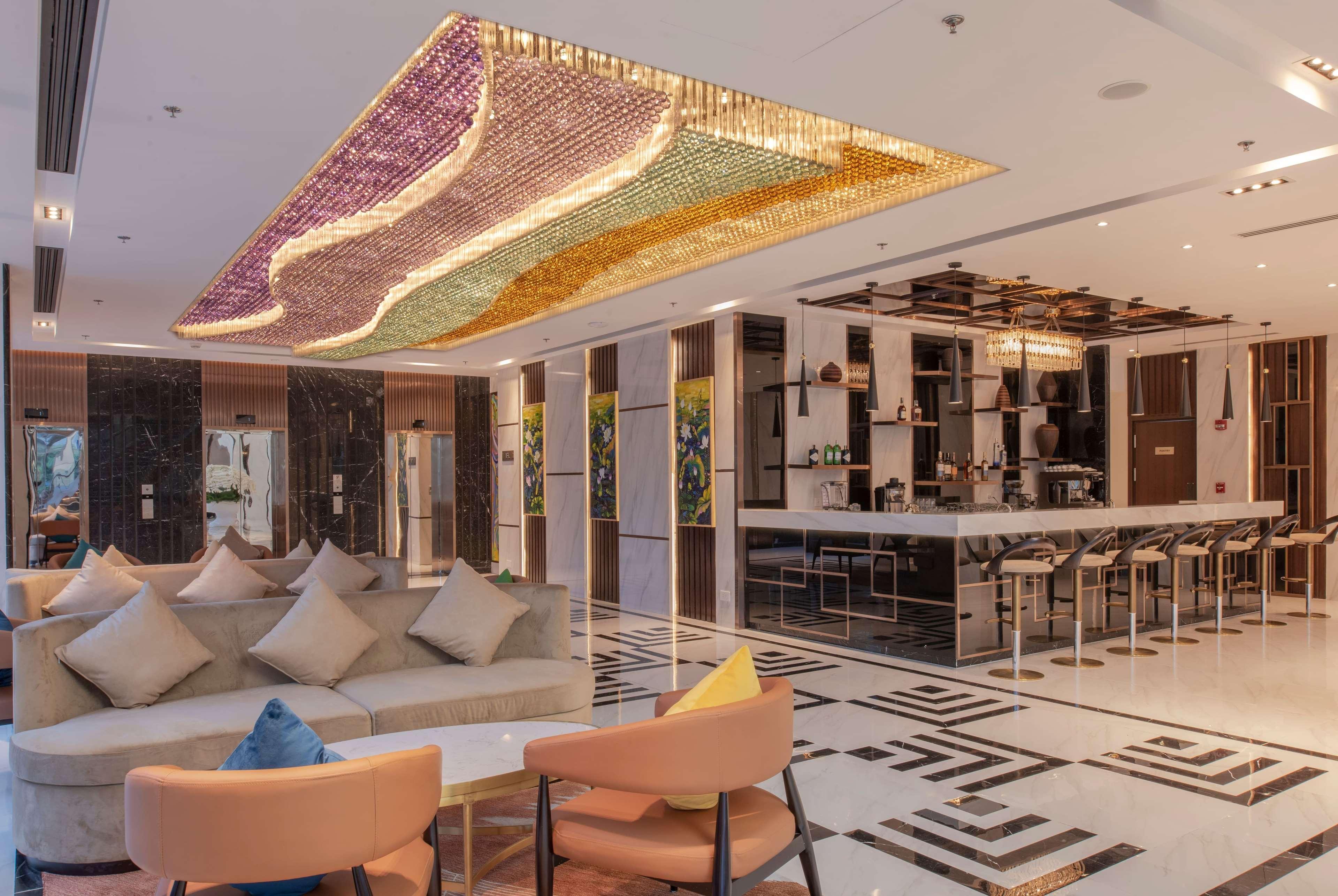 Wyndham Garden Hanoi Bagian luar foto