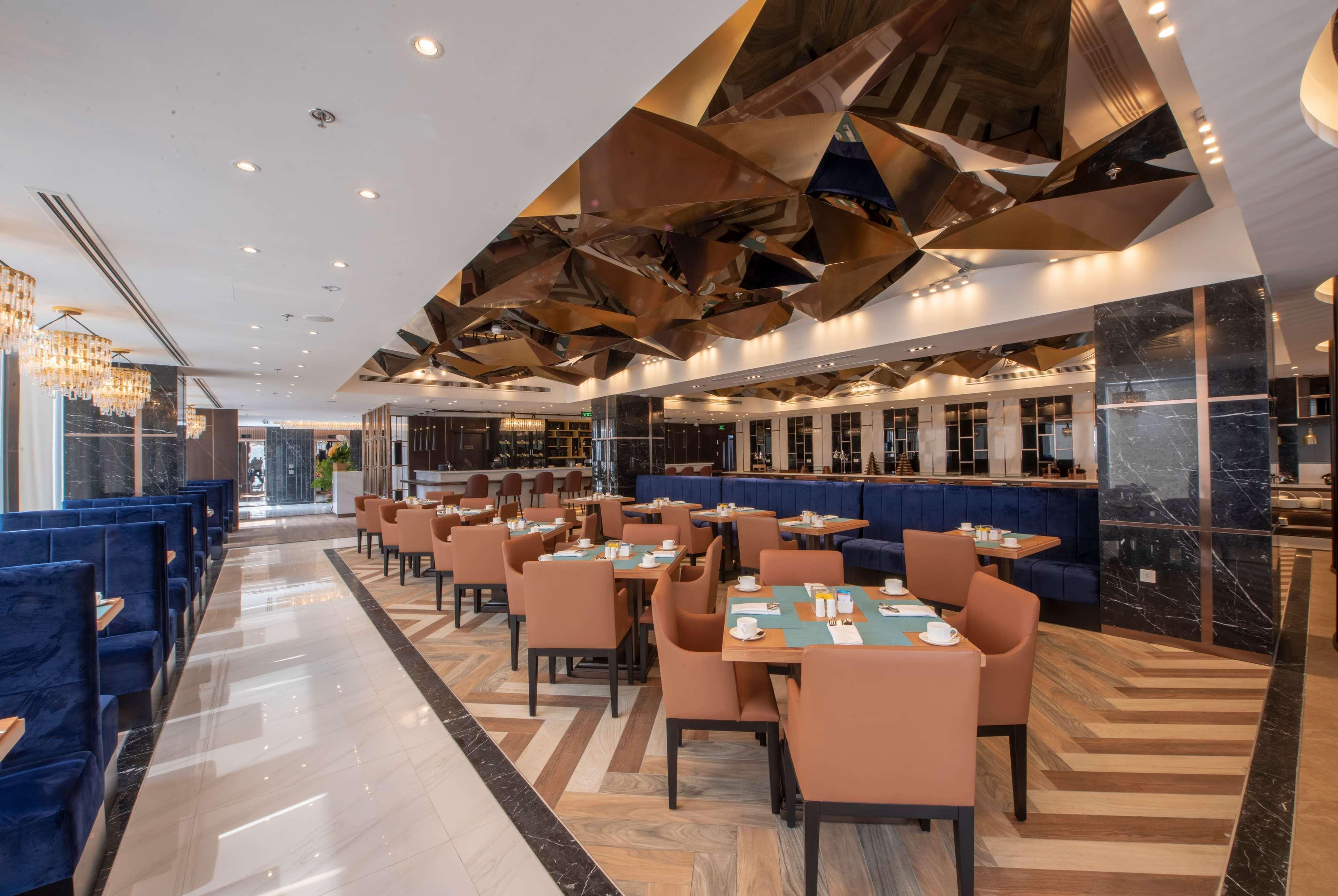 Wyndham Garden Hanoi Bagian luar foto