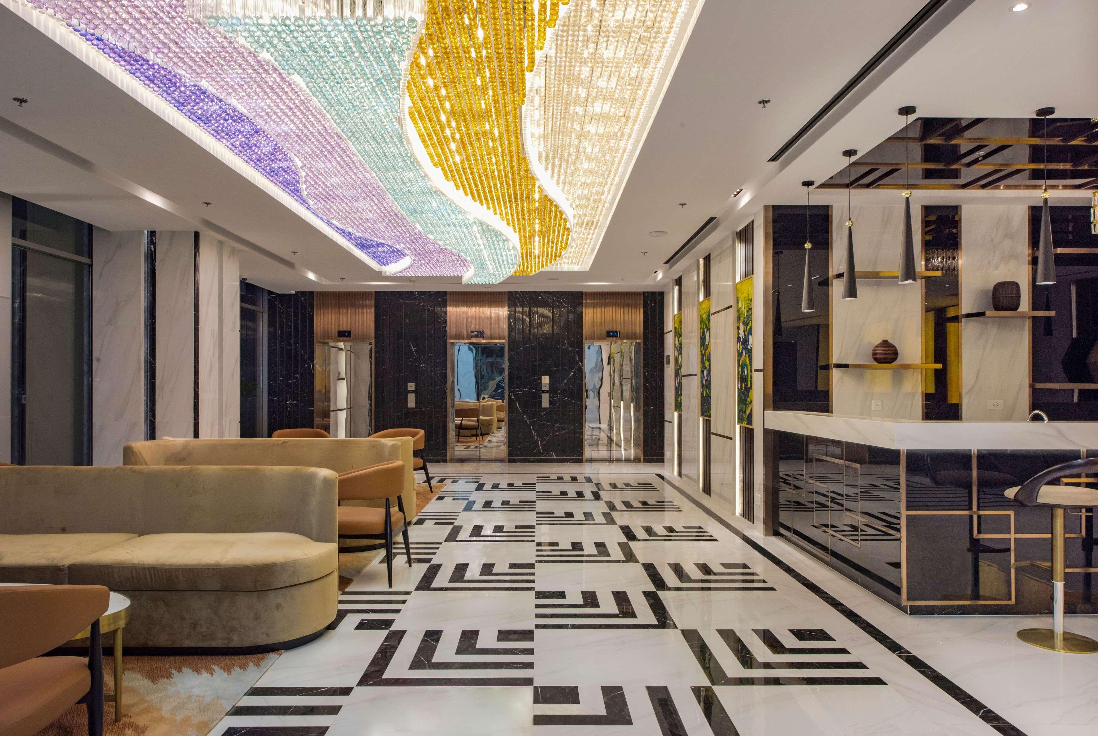Wyndham Garden Hanoi Bagian luar foto