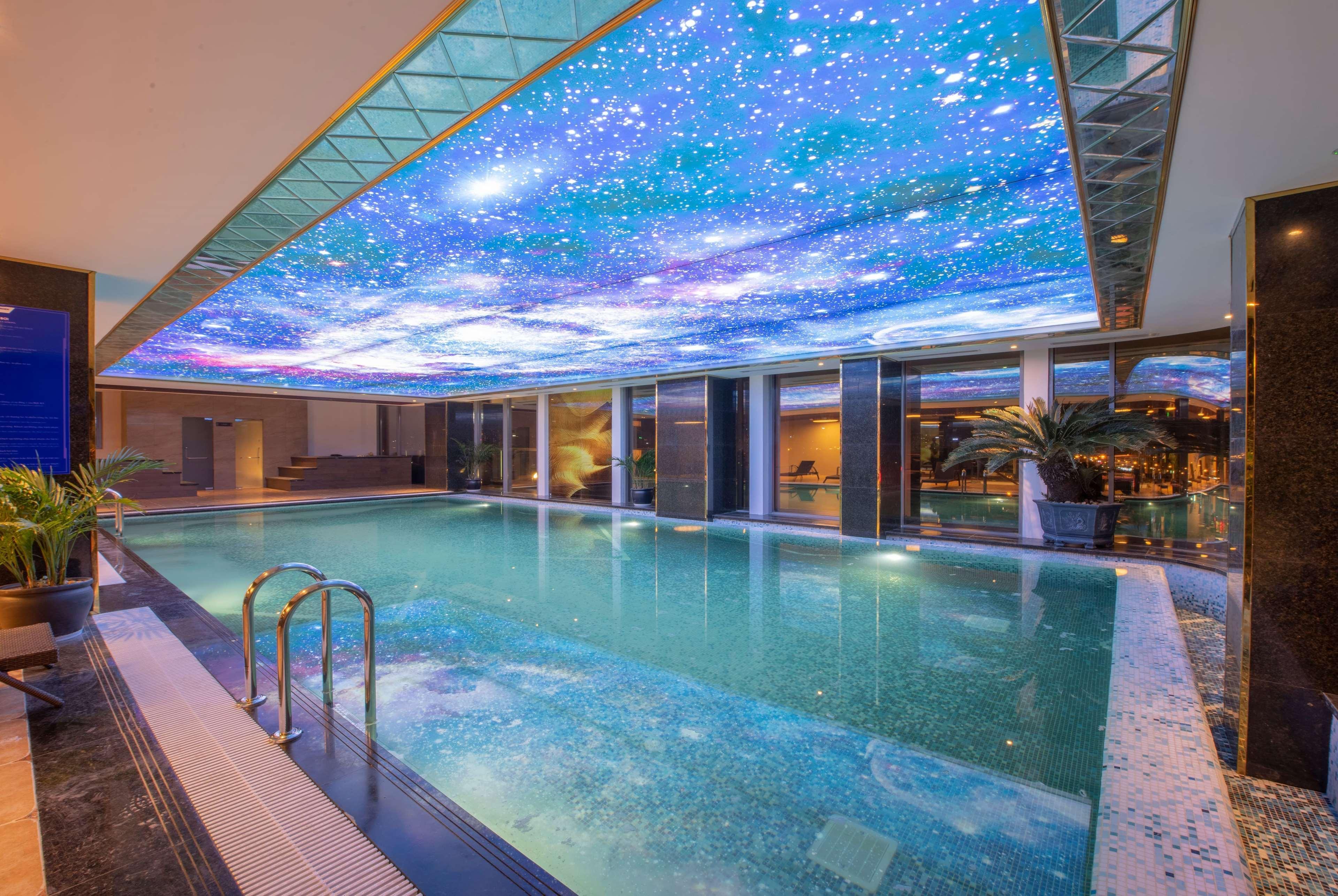 Wyndham Garden Hanoi Bagian luar foto