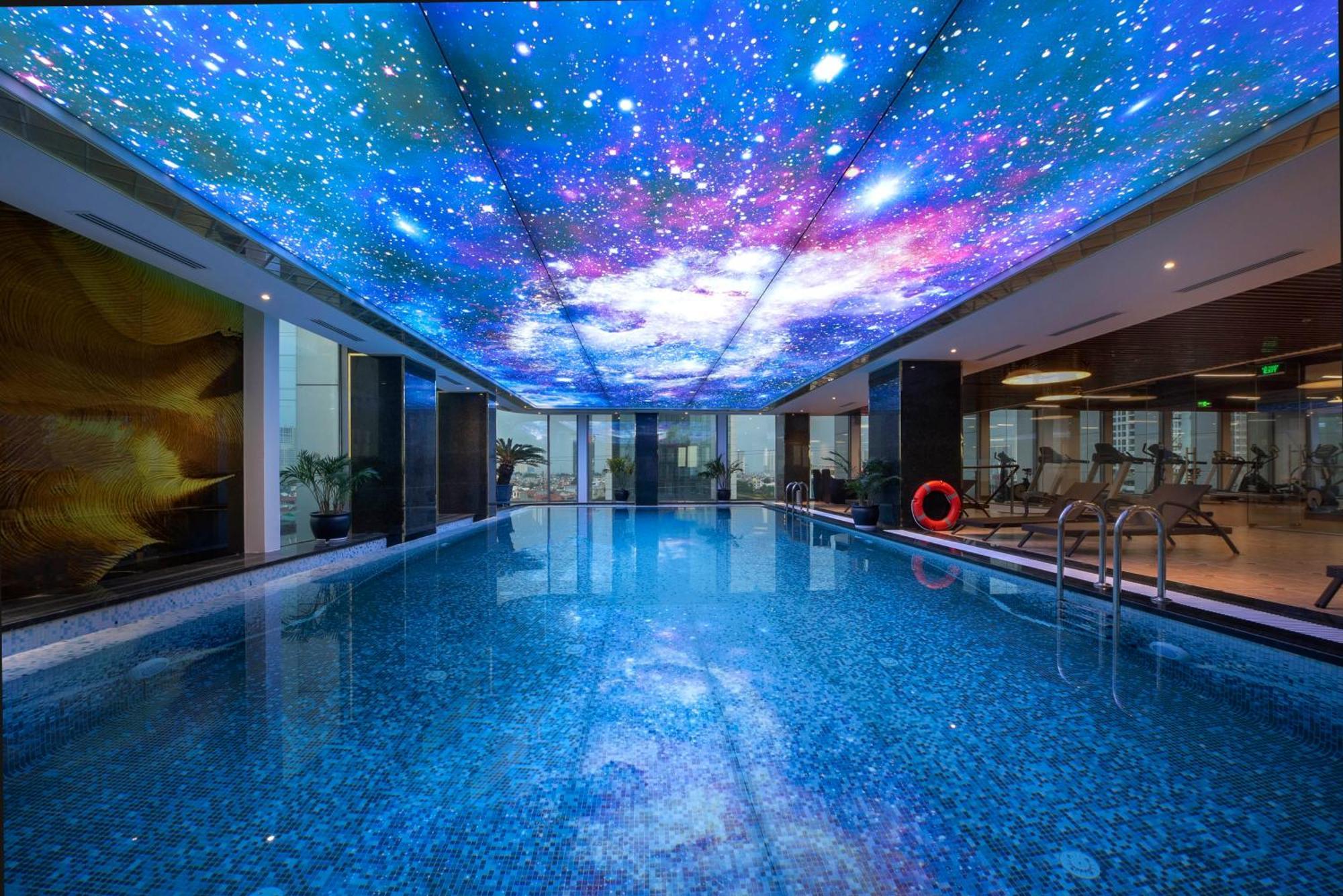 Wyndham Garden Hanoi Bagian luar foto