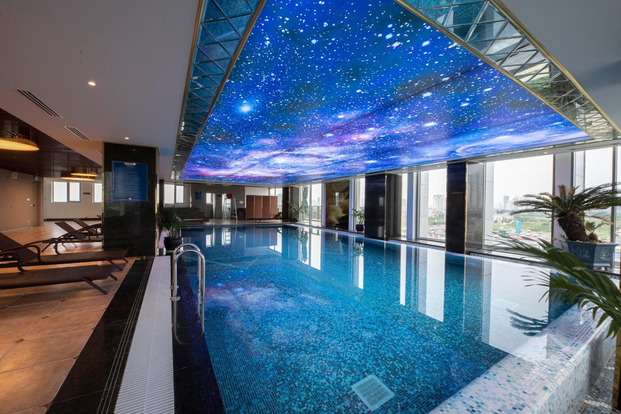Wyndham Garden Hanoi Bagian luar foto