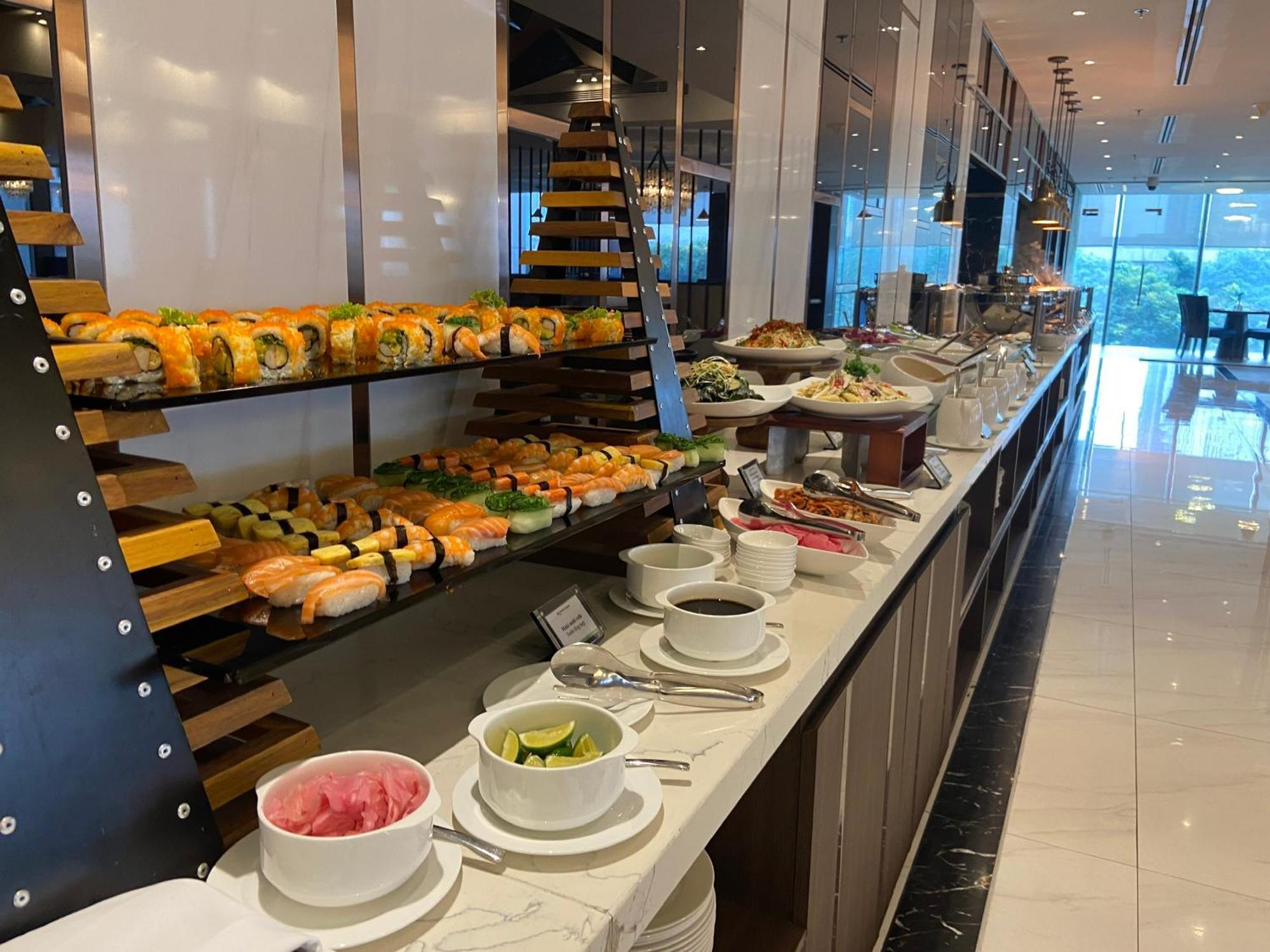 Wyndham Garden Hanoi Bagian luar foto