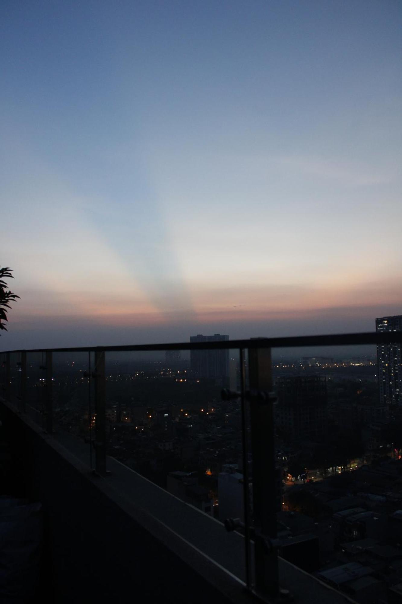 Wyndham Garden Hanoi Bagian luar foto